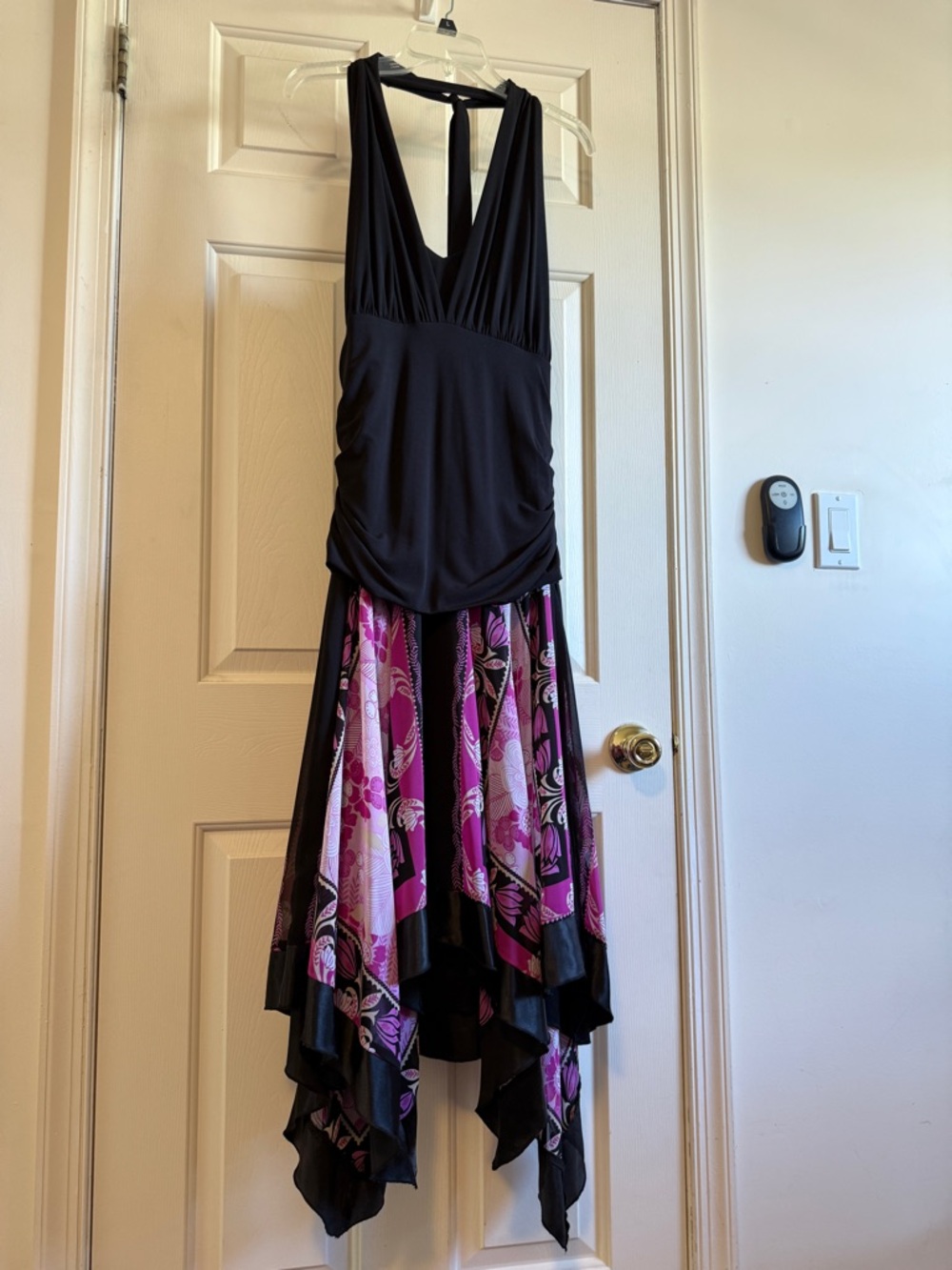 Black & Pink Halter-Style Asymmetrical Hem Dress 90s/Y2K aesthetic